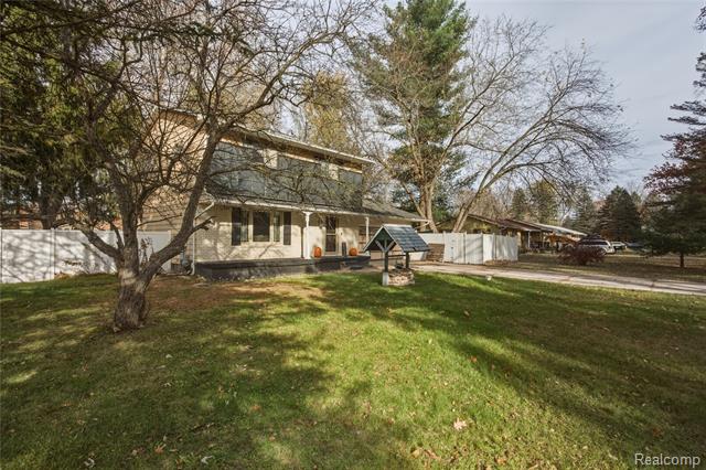 Builiding view thirty eight for 11033 Carr, Davison, MI. 48423