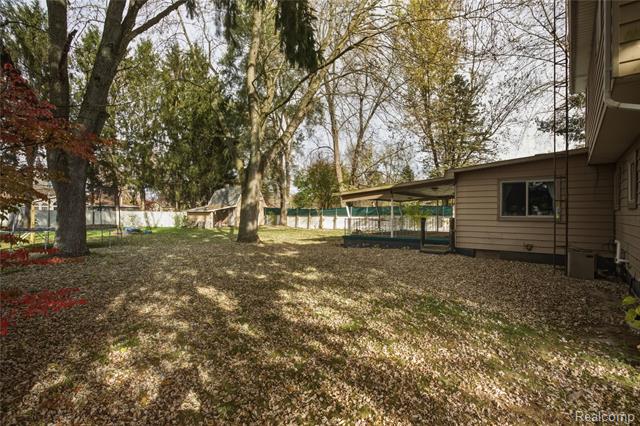 Builiding view twenty nine for 11033 Carr, Davison, MI. 48423