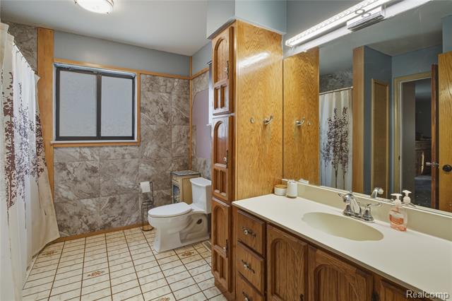 Builiding view twenty six for 11033 Carr, Davison, MI. 48423