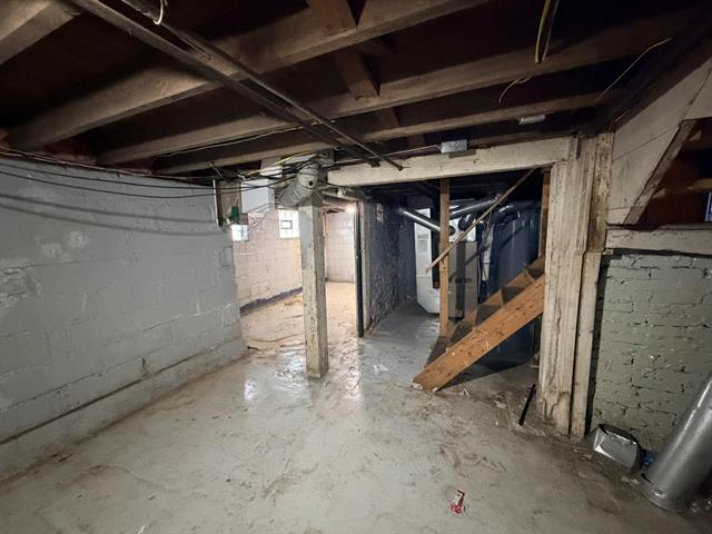 Builiding view sixteen for 718 Harrison, Kalamazoo, MI. 49007