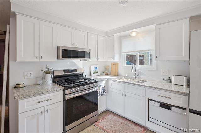 Builiding view eight for 9287 N River Rd, Algonac, MI. 48001