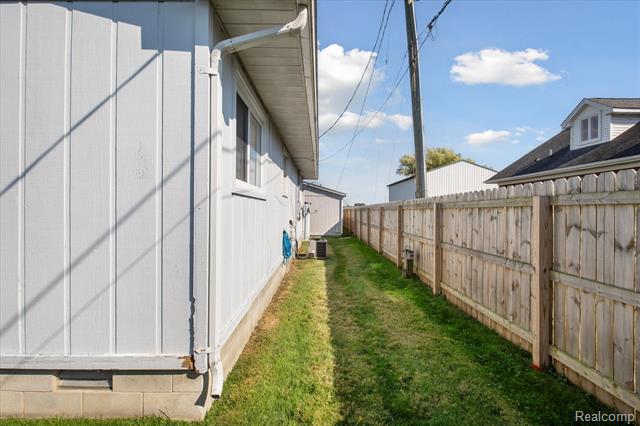 Builiding view eighteen for 9287 N River Rd, Algonac, MI. 48001