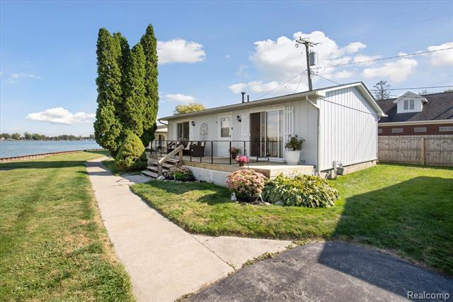 Builiding view one for 9287 N River Rd, Algonac, MI. 48001