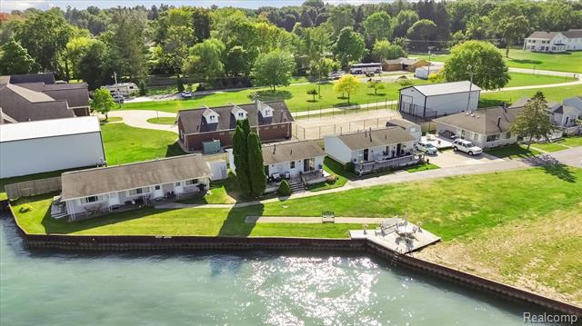 Builiding view twenty two for 9287 N River Rd, Algonac, MI. 48001