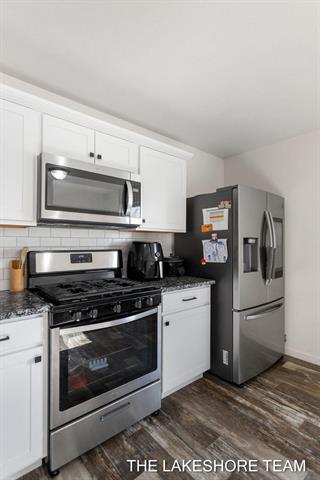 Builiding view nineteen for 1211 Jayberry, Holland, MI. 49424