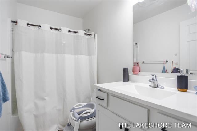 Builiding view thirty four for 1211 Jayberry, Holland, MI. 49424