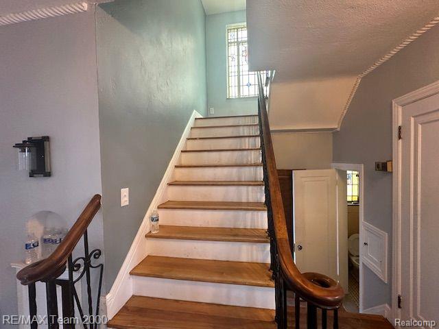 Builiding view eighteen for 18285 Birchcrest, Detroit, MI. 48221