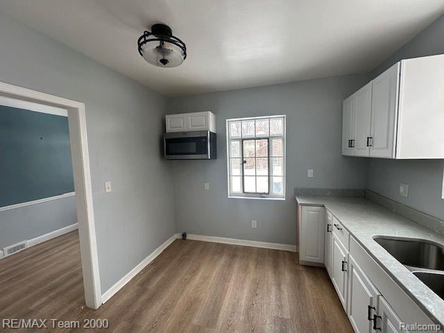 Builiding view fourteen for 18285 Birchcrest, Detroit, MI. 48221