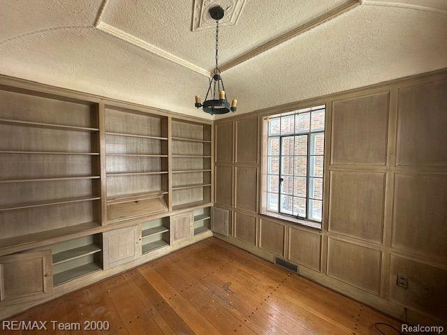 Builiding view nine for 18285 Birchcrest, Detroit, MI. 48221