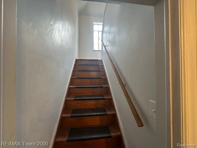 Builiding view twenty nine for 18285 Birchcrest, Detroit, MI. 48221