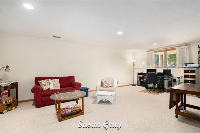 Builiding view fifteen for 886 Creekridge, Holland, MI. 49423