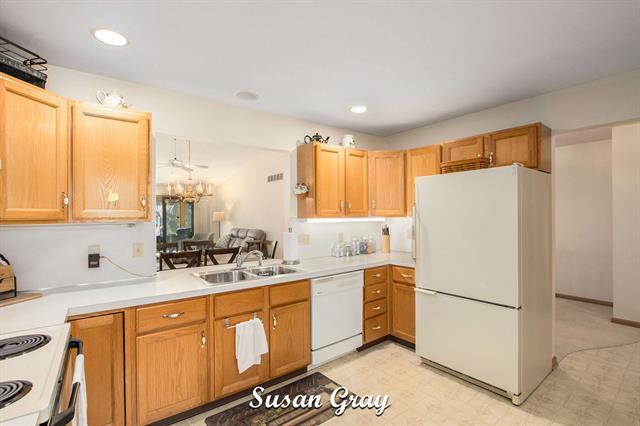 Builiding view nine for 886 Creekridge, Holland, MI. 49423