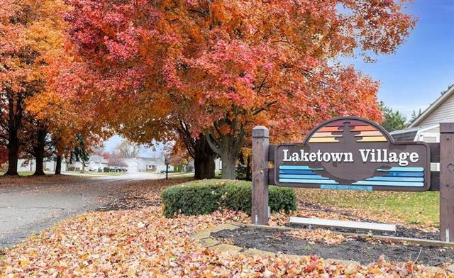 Builiding view nineteen for 886 Creekridge, Holland, MI. 49423