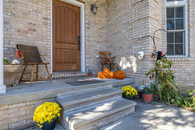 Builiding view five for 404 Stryker, South Lyon, MI. 48178