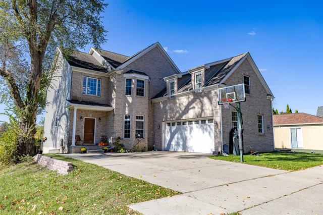 Builiding view forty one for 404 Stryker, South Lyon, MI. 48178