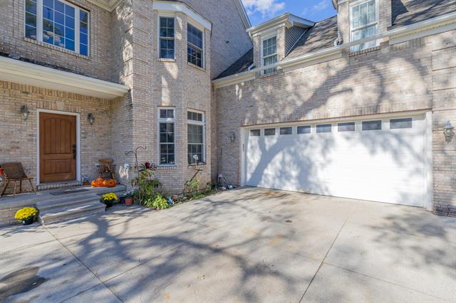 Builiding view forty three for 404 Stryker, South Lyon, MI. 48178