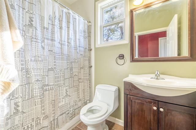 Builiding view thirty six for 404 Stryker, South Lyon, MI. 48178