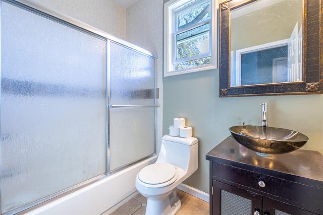 Builiding view twenty one for 404 Stryker, South Lyon, MI. 48178