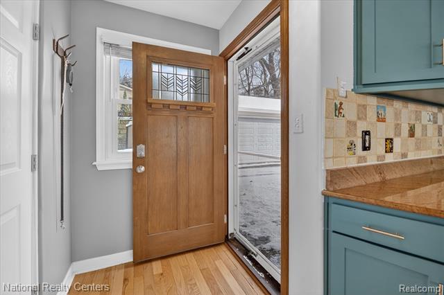 Builiding view eighteen for 560 Black Oaks, Howell, MI. 48843