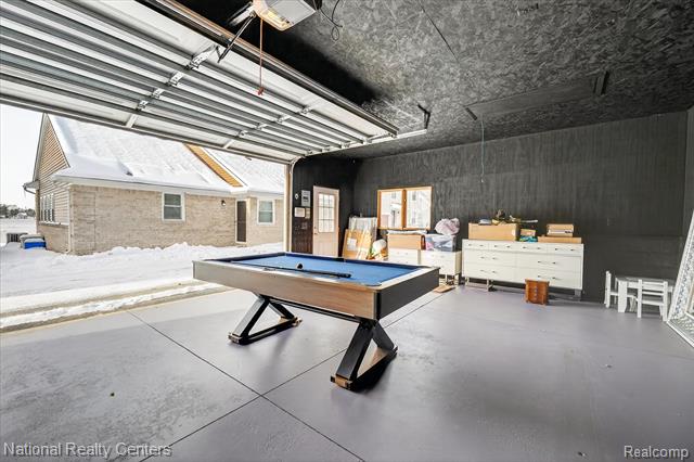 Builiding view forty seven for 560 Black Oaks, Howell, MI. 48843