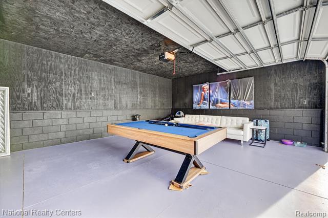 Builiding view forty six for 560 Black Oaks, Howell, MI. 48843