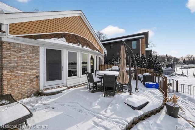 Builiding view forty for 560 Black Oaks, Howell, MI. 48843