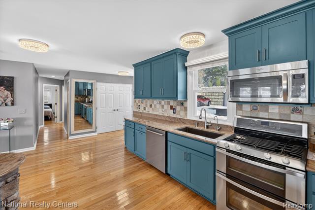 Builiding view fourteen for 560 Black Oaks, Howell, MI. 48843