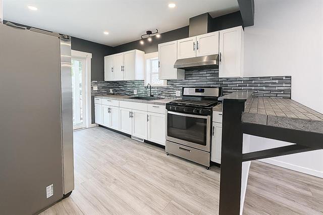 Builiding view seven for 343 Corinne, Grand Rapids, MI. 49507