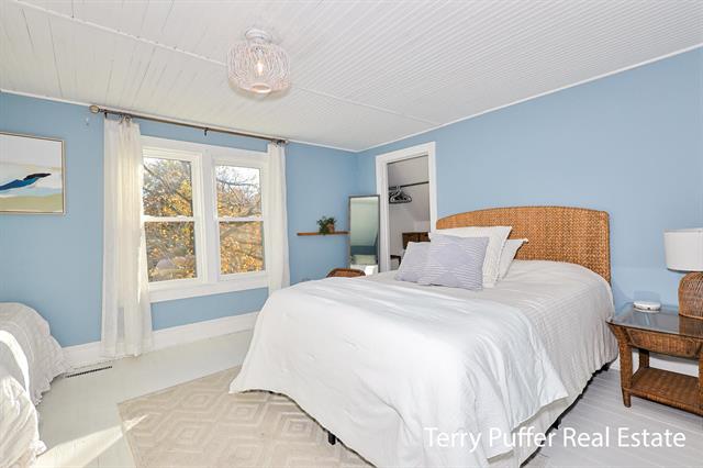 Builiding view nineteen for 305 Robert, Ludington, MI. 49431