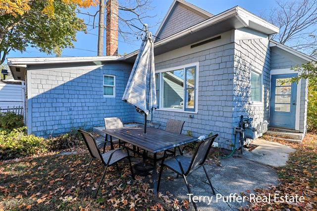 Builiding view thirty five for 305 Robert, Ludington, MI. 49431