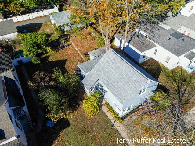 Builiding view thirty seven for 305 Robert, Ludington, MI. 49431