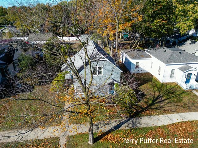 Builiding view thirty six for 305 Robert, Ludington, MI. 49431