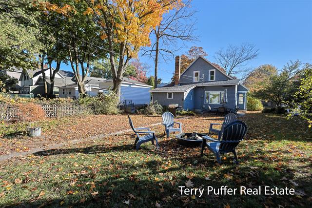 Builiding view thirty three for 305 Robert, Ludington, MI. 49431