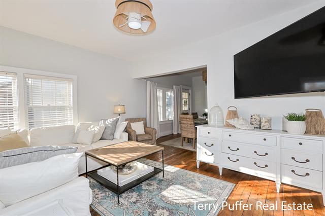 Builiding view twelve for 305 Robert, Ludington, MI. 49431