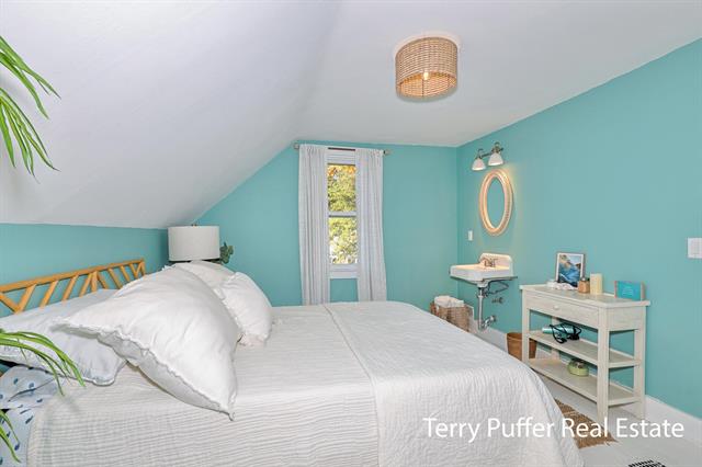 Builiding view twenty five for 305 Robert, Ludington, MI. 49431