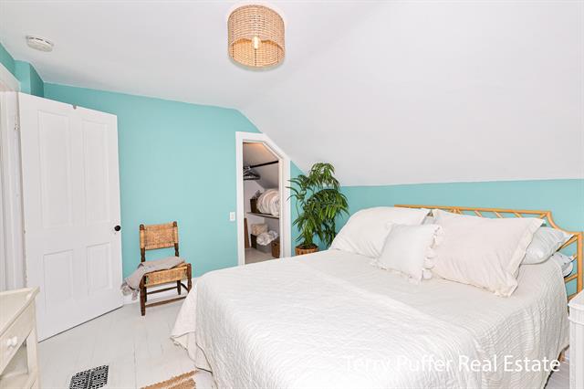 Builiding view twenty four for 305 Robert, Ludington, MI. 49431