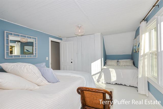 Builiding view twenty for 305 Robert, Ludington, MI. 49431