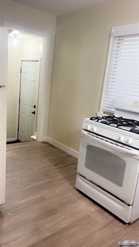 Builiding view twenty five for 6387 Auburn, Detroit, MI. 48228