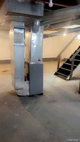 Builiding view twenty nine for 6387 Auburn, Detroit, MI. 48228