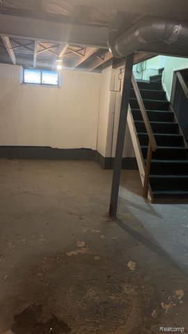 Builiding view twenty for 6387 Auburn, Detroit, MI. 48228