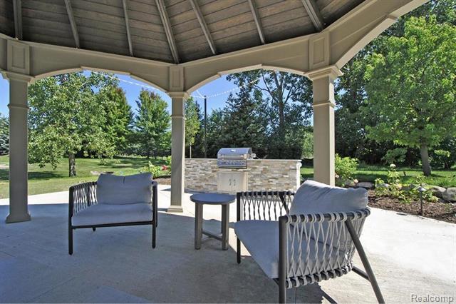 Builiding view eighteen for 11405 Woods, Utica, MI. 48317