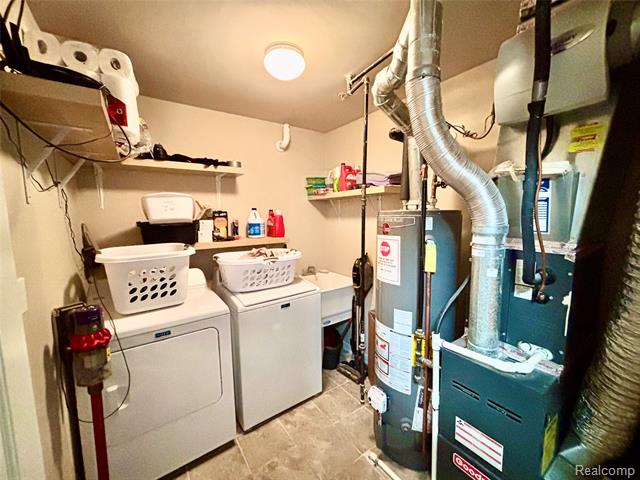 Builiding view nineteen for 11405 Woods, Utica, MI. 48317