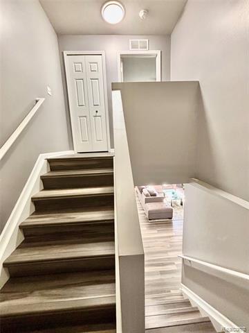 Builiding view ten for 11405 Woods, Utica, MI. 48317