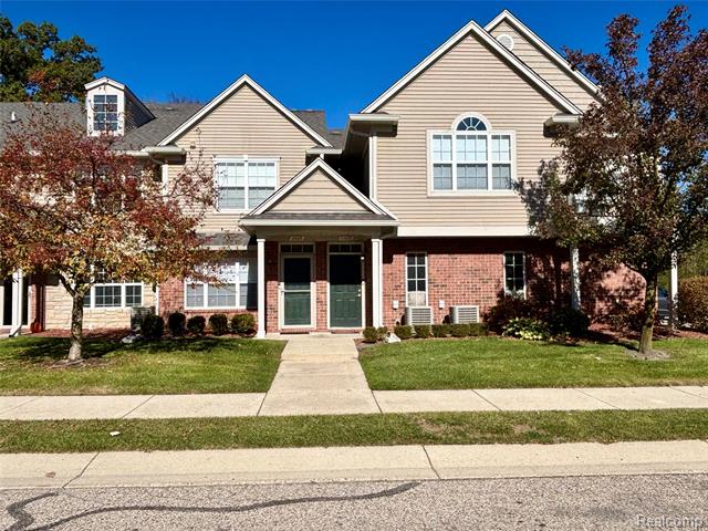 front view for 11405 N Woods Drive, Utica, Mi. 48317