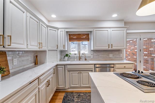 Builiding view fifteen for 5348 Mccandlish, Grand Blanc, MI. 48439