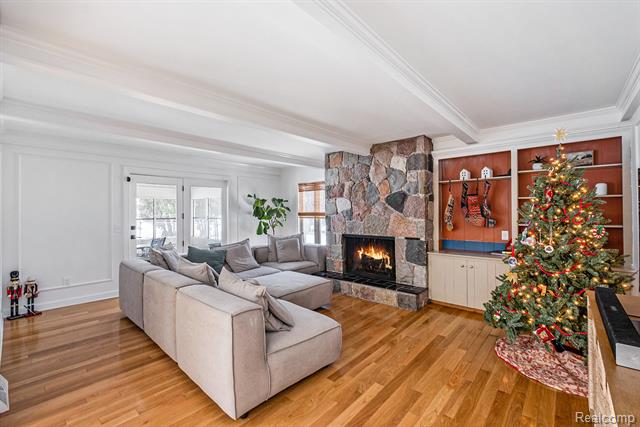 Builiding view seventeen for 5348 Mccandlish, Grand Blanc, MI. 48439