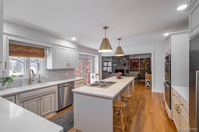 Builiding view sixteen for 5348 Mccandlish, Grand Blanc, MI. 48439