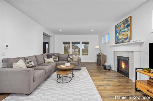 Builiding view five for 3361 Box Elder Drive, Jenison, MI. 49428