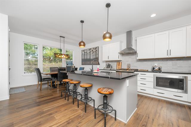 Builiding view three for 4228 Corvo, Kalamazoo, MI. 49006