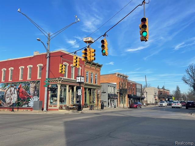 Builiding view fourteen for 59425 10 Mile, South Lyon, MI. 48178